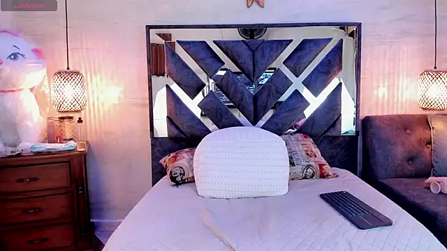 annie_vega17_ webcam