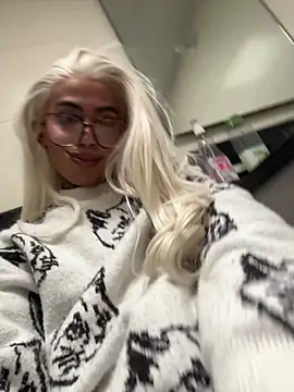 miss_tatiana_'s live cam