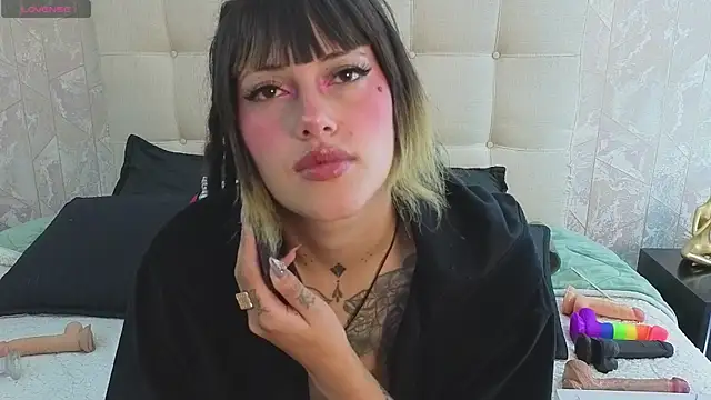 _sharlotte777 webcam