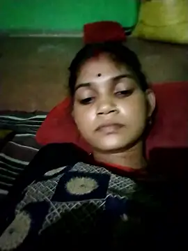 Webcam Model (Jooli_cuty)  is live.Free join now!