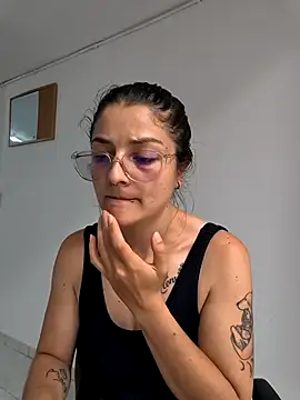 Preview of coralinne__