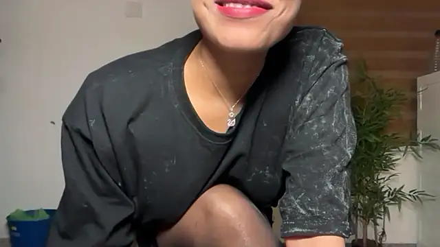 lucythedevilqueen (F young) - Make me mega squirt