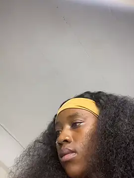 Webcam Model (Sirah1)  is live.Free join now!