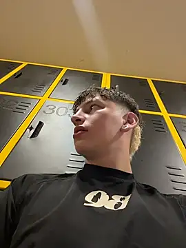 aron_luxx (M twink) - DO YOUR EXERCISE WITHOUT UNDERWEAR