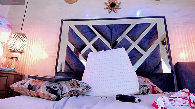 annie_vega17_ webcam