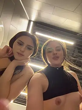 KristiRich live sex cam