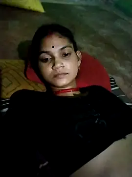 Webcam Model (Jooli_cuty)  is live.Free join now!