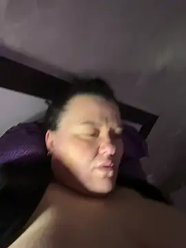 SunnyLeila2101 webcam