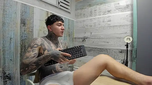 Gury_tattoo webcam
