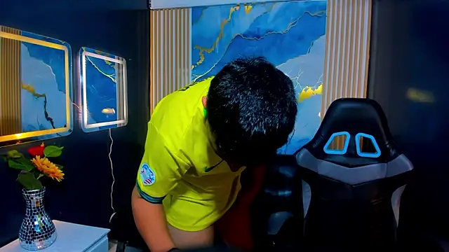 Oliver_Jamees webcam