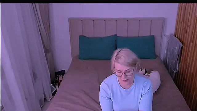 sabrinamacmarren webcam