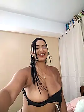 saharqamar (F young) - Squirting Fountain