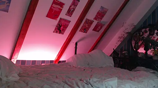 rubylynxx (Ask my age) - POV you licking my pussy (couple show)