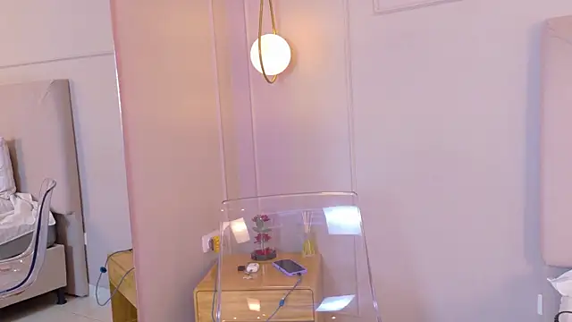 Darlyn_tenderhot__ webcam