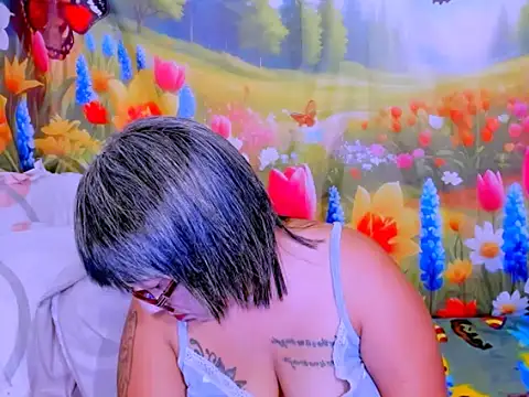 indianroxy webcam