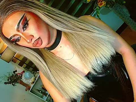 HOLLYWOOD_QUEEN_88 webcam