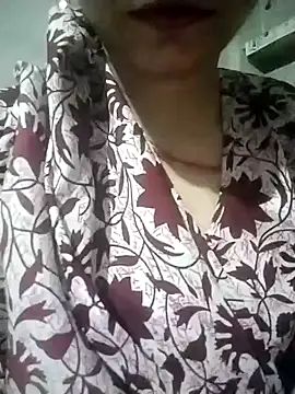 Julilodhi8695 webcam