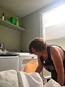 Webcam Model (julimonroe)  is live.Free join now!