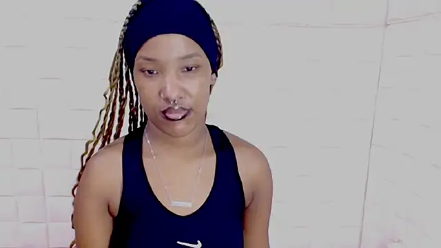 EroticSexyPrada webcam