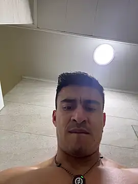 chris_clarck (M young) - 🍆🍑😏 Make me moan at the gym🥵