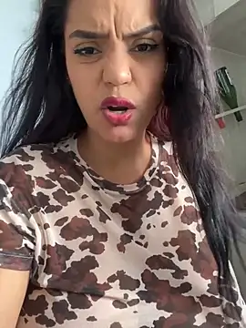 Sara-77 live sex cam