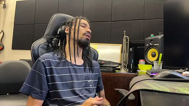 FavelaDaddyCum webcam