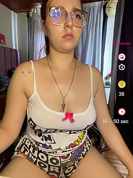 coravibes - CoraVibes's free webcam - UK Sex Cams