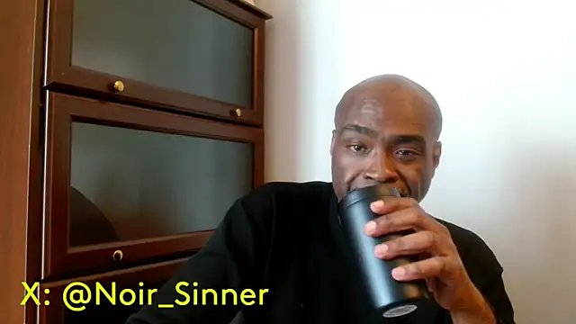 sinnernoir - Sinnernoir's free webcam - UK Sex Cams