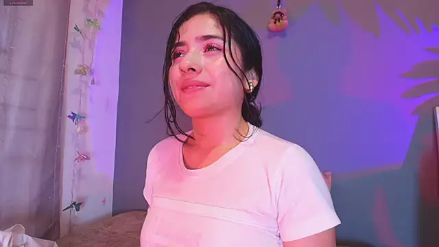 adara_johnson__ webcam