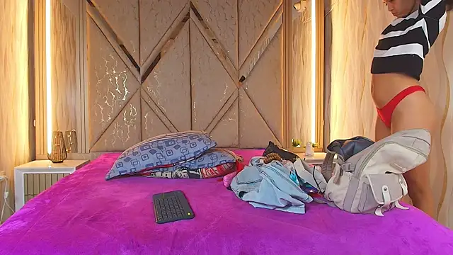 Hotcouple_222 webcam