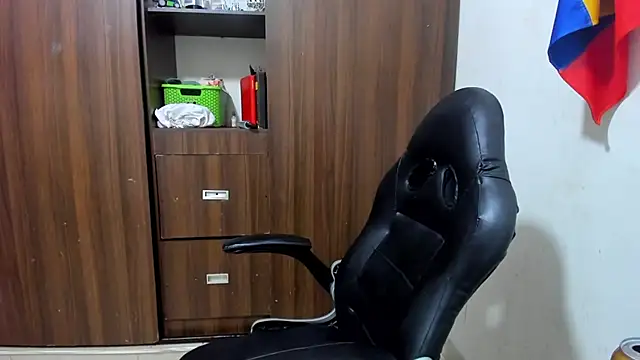 miss_bigcockts webcam