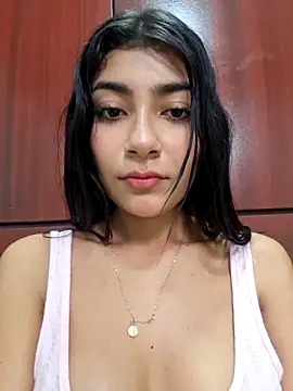 sweed-virgin-pussy (F teen) - oil on my body+naked