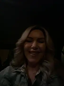 AnikaSunshine webcam