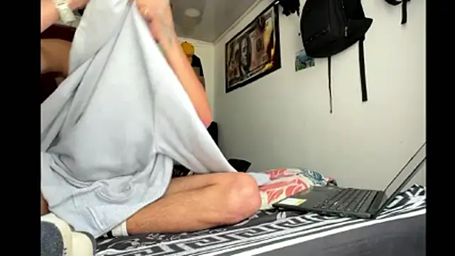 Jackdaniel001_ webcam