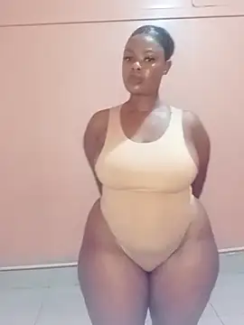 Webcam Model (Luciouslips00)  is live.Free join now!