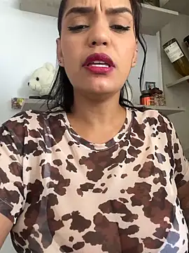 Sara-77 live sex cam