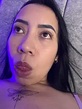 Sweet_hot_mia webcam