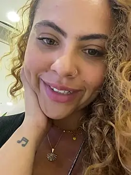 Chloe_Leaozinho webcam