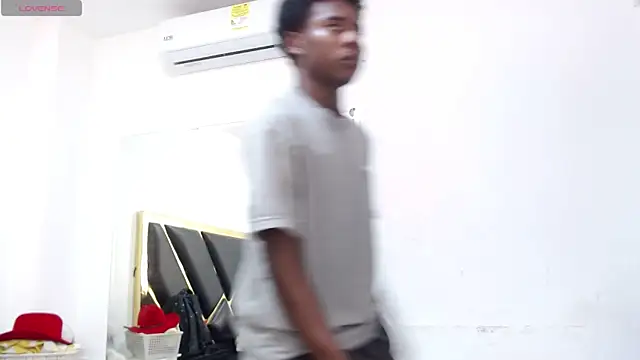 NoahJhonson69 webcam