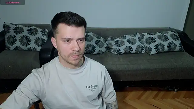 JohnnyStepBro webcam