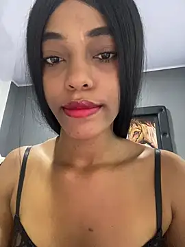 Brunette__Hot_XXX webcam