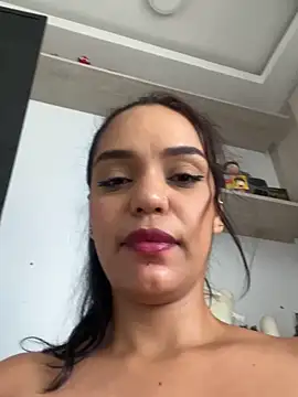 sara-77 - Sara-77's free webcam - UK Sex Cams