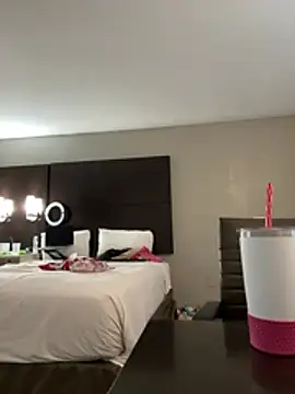 tiffaneylove (F milf) - Let's Have Fun!!!