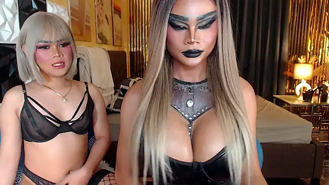 MeatyCockMicaellaTS webcam