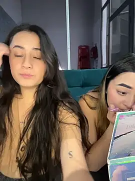 Antonella_Julieta webcam