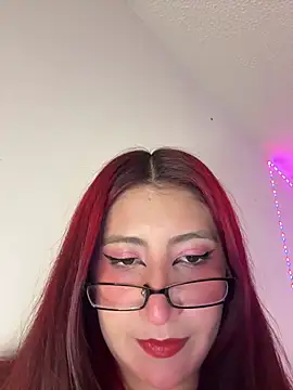 saramooon (F young) - FINGERING PUSSY CLOSE UP