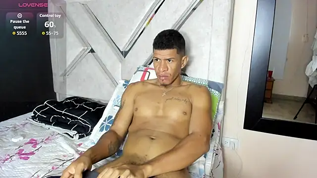 antonio_aguilarx webcam