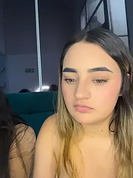 Antonella_Julieta webcam