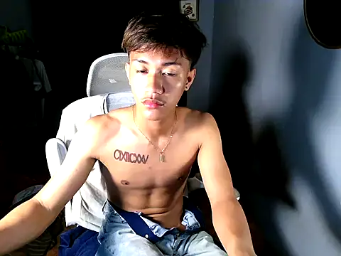 naughtyboyloy_0 webcam