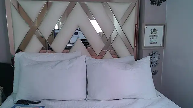 nora_temptress webcam